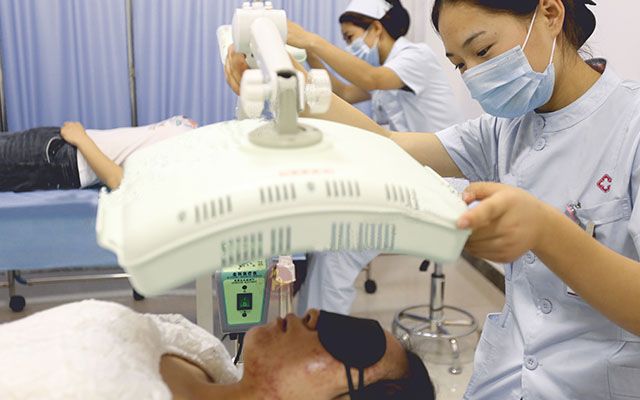 不同类型青春痘的症状及治疗费用(图2)